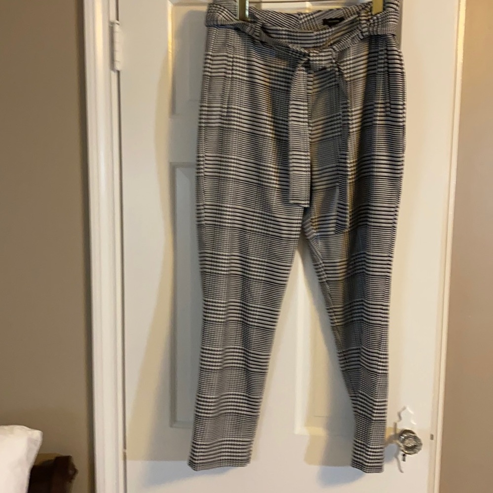 Gorgeous high rise plaid pants with self tie belt.